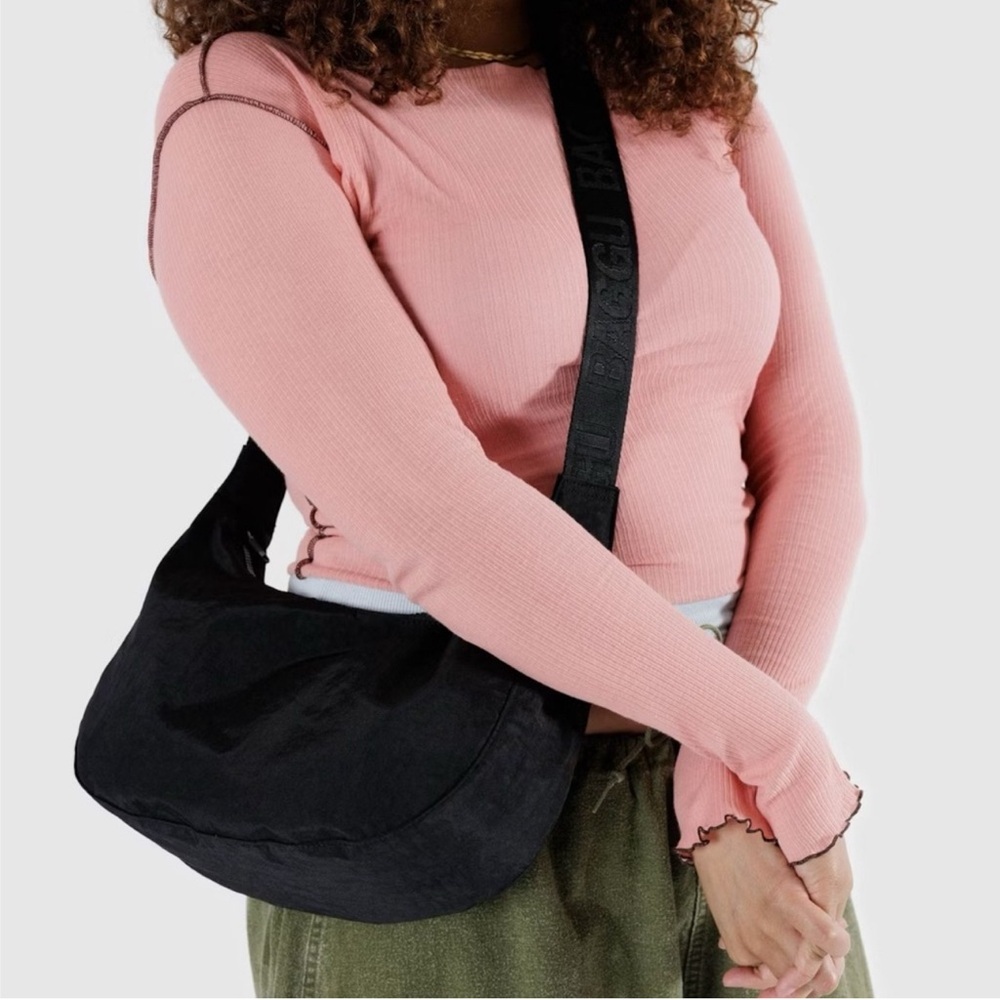 Medium Crescent Baggu